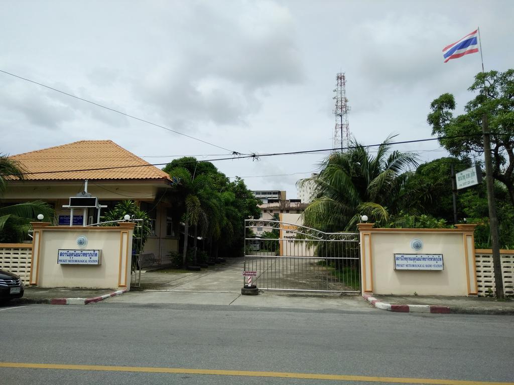 In Phuket House Hotel Exterior photo